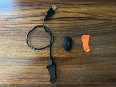 Stryd charger, pod, and shoe clip